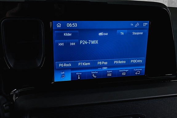 Ford Transit Courier 16 of 25