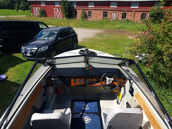 Draco Volvo penta med tilhenger 6 of 15
