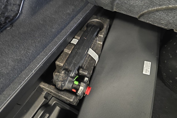 Audi e-tron 10 of 19