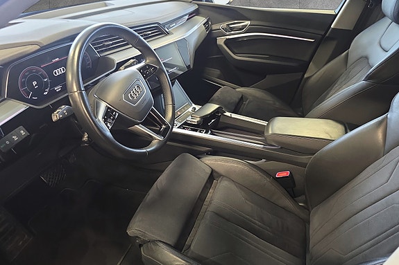 Audi e-tron 5 of 19