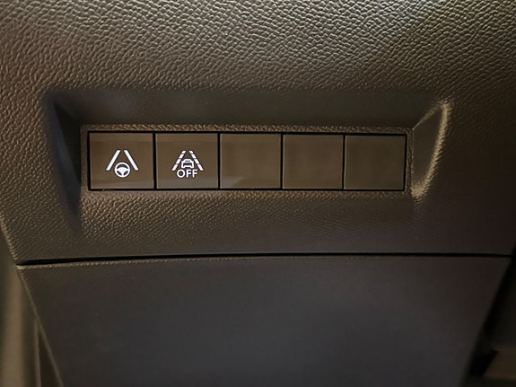 Peugeot e-208 11 of 26