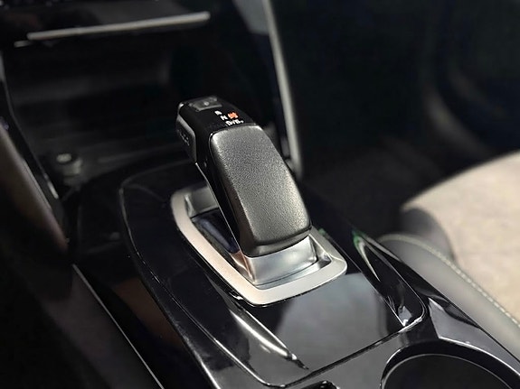 Peugeot e-208 22 of 26