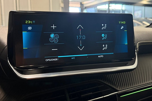 Peugeot e-208 18 of 26