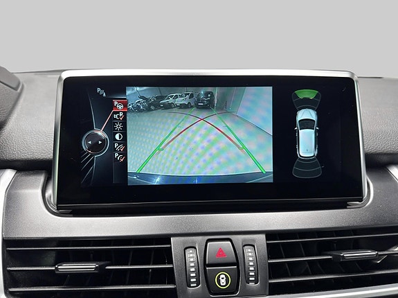BMW 225xe 20 of 26