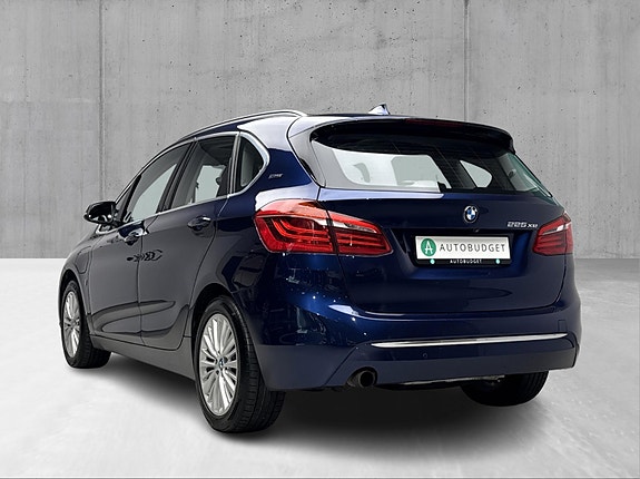BMW 225xe 7 of 26