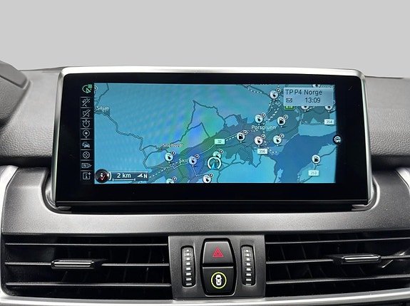 BMW 225xe 22 of 26