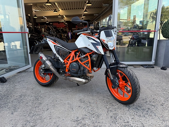 KTM 690 Duke R 9 of 11