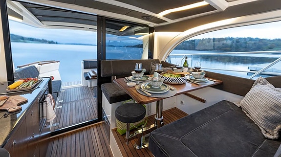 Marex 330 Scandinavia 2022 – Topputstyrt, oppgradert og velholdt 5 of 8