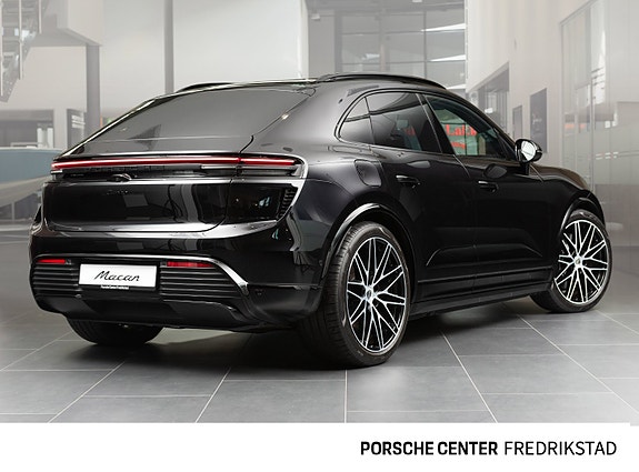 Porsche Macan 3 of 30