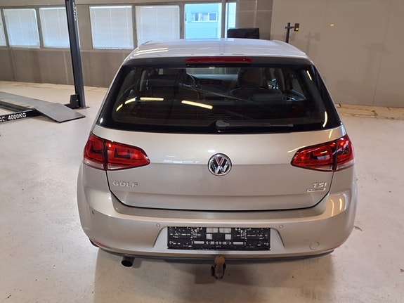 Volkswagen Golf VII 7 of 30