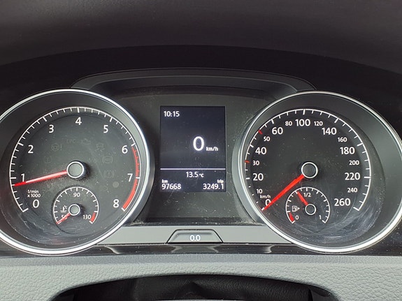 Volkswagen Golf VII 2 of 30