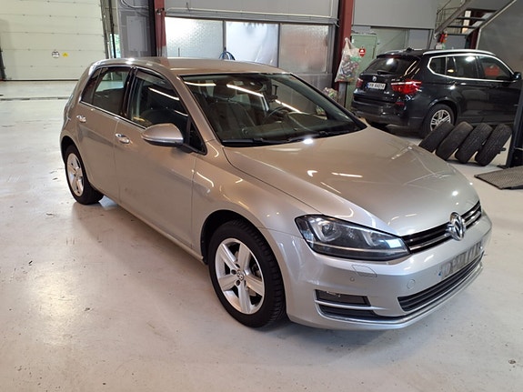 Volkswagen Golf VII 4 of 30
