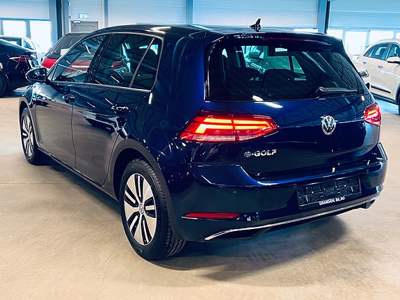 Volkswagen e-Golf VII 6 of 15