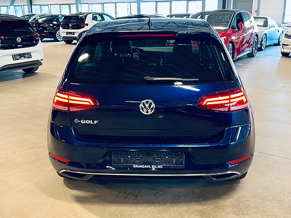 Volkswagen e-Golf VII 5 of 15