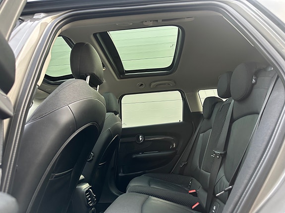 MINI Clubman Cooper S 14 of 30
