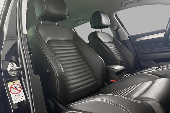 Volkswagen Passat Alltrack 22 of 30
