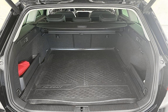 Volkswagen Passat Alltrack 26 of 30