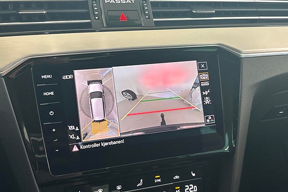 Volkswagen Passat Alltrack 17 of 30