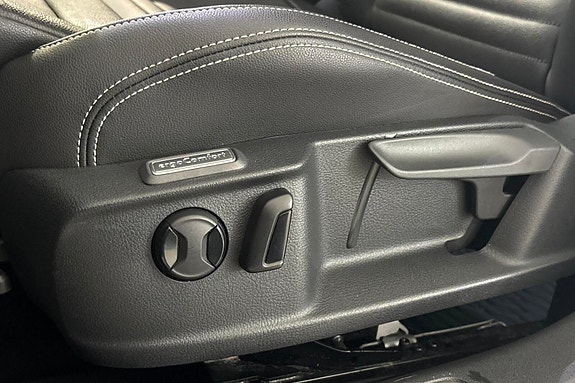 Volkswagen Passat Alltrack 21 of 30