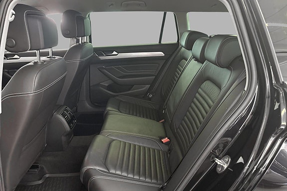 Volkswagen Passat Alltrack 23 of 30