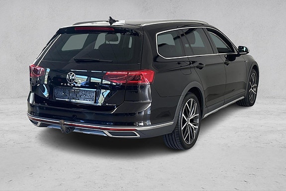 Volkswagen Passat Alltrack 6 of 30