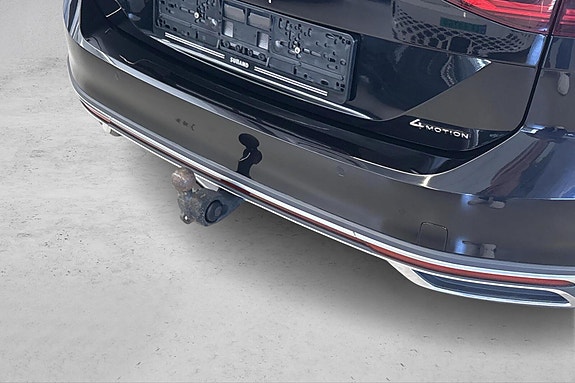 Volkswagen Passat Alltrack 29 of 30