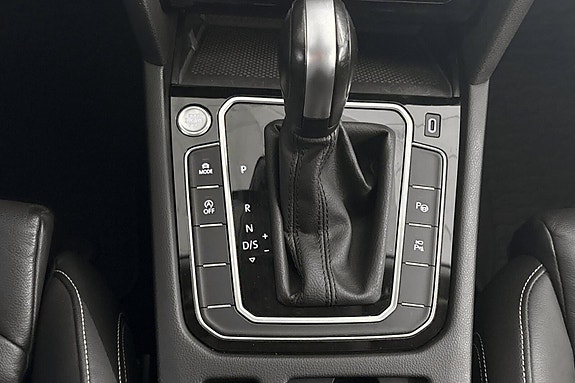 Volkswagen Passat Alltrack 19 of 30