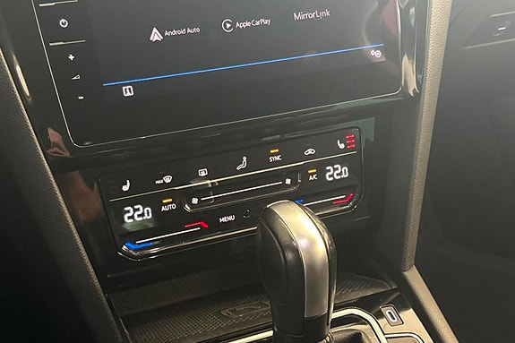 Volkswagen Passat Alltrack 18 of 30