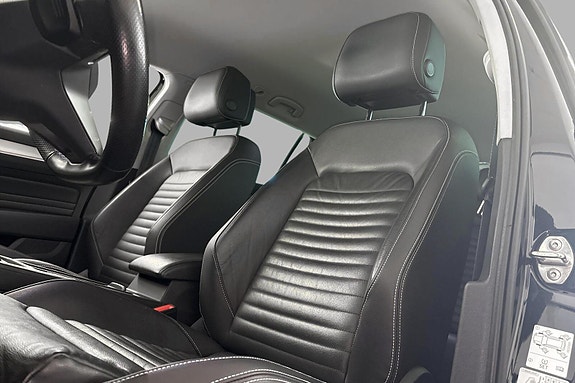 Volkswagen Passat Alltrack 20 of 30