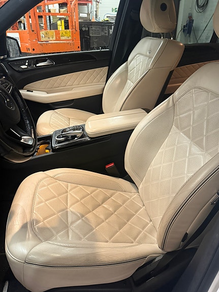 Mercedes-Benz GLS350 d 9 of 19