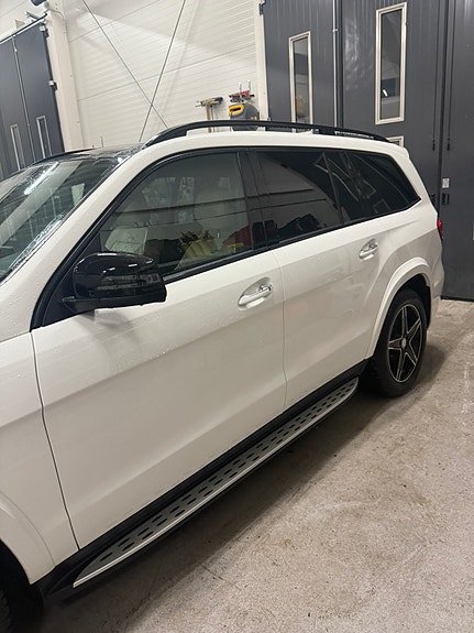 Mercedes-Benz GLS350 d 4 of 19
