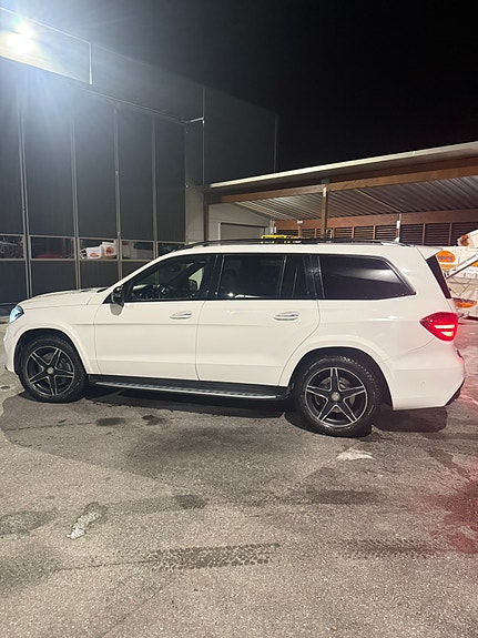 Mercedes-Benz GLS350 d 17 of 19