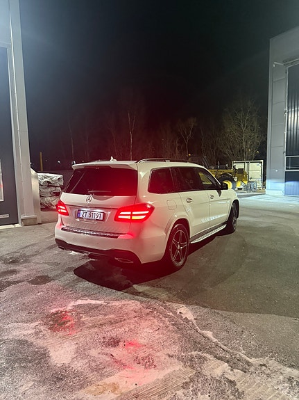 Mercedes-Benz GLS350 d 14 of 19