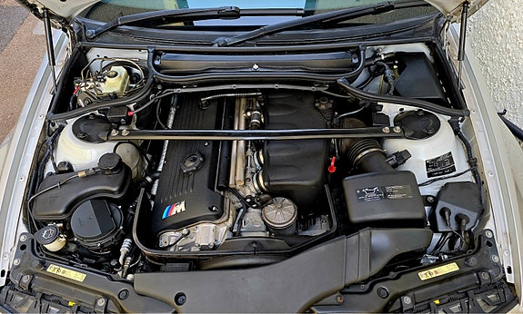 BMW M3 7 of 8