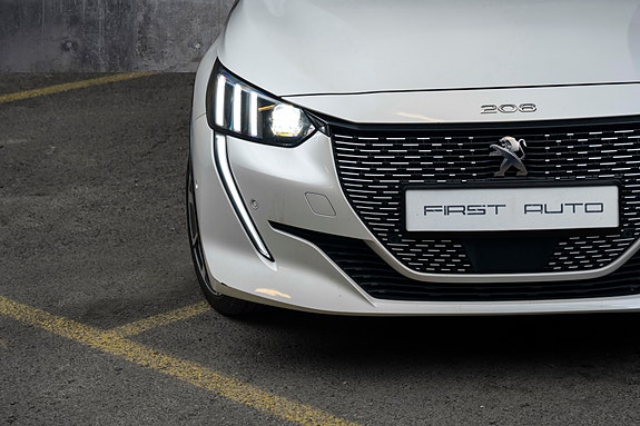 Peugeot 208 4 of 23