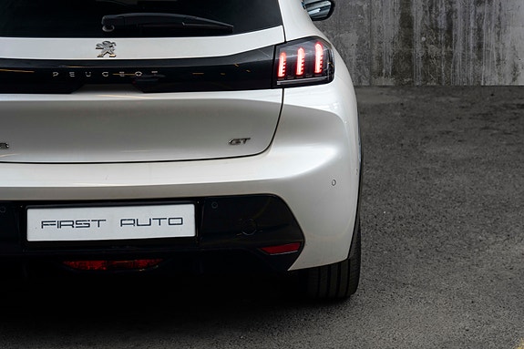 Peugeot 208 6 of 23