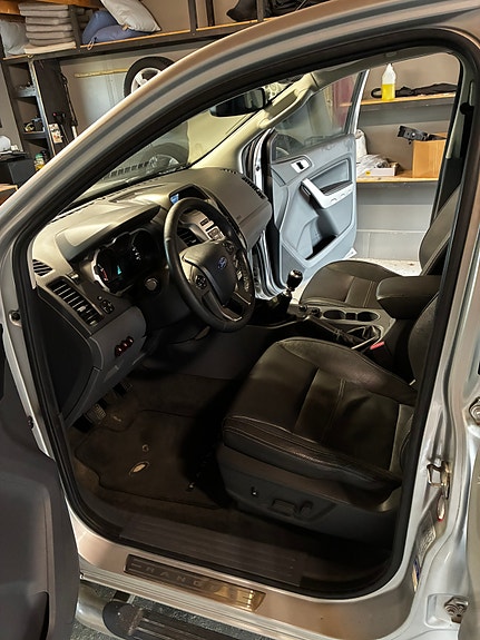 Ford Ranger 14 of 17