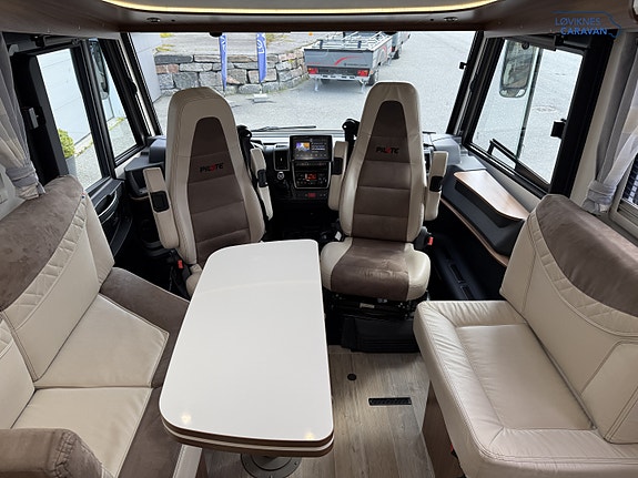 Pilote G740FGJ - Face2Face - Enkle Senger! 8 of 30