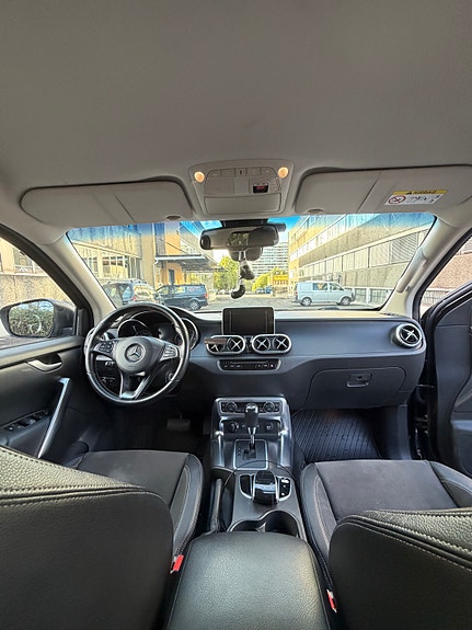 Mercedes-Benz X250 d 11 of 23