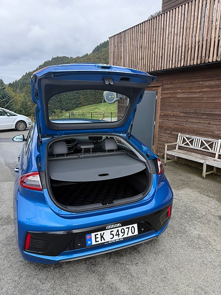 Hyundai IONIQ 6 of 16