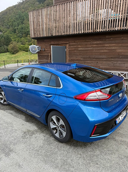 Hyundai IONIQ 5 of 16