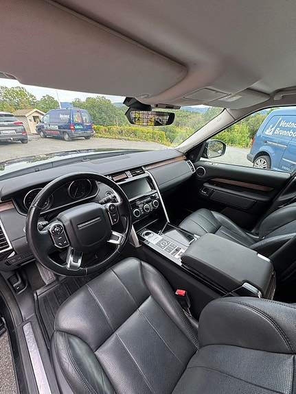 Land Rover Discovery 13 of 15