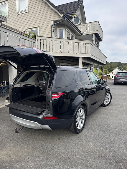 Land Rover Discovery 9 of 15