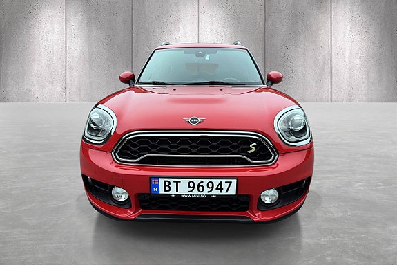 MINI Countryman Cooper SE 2 of 21