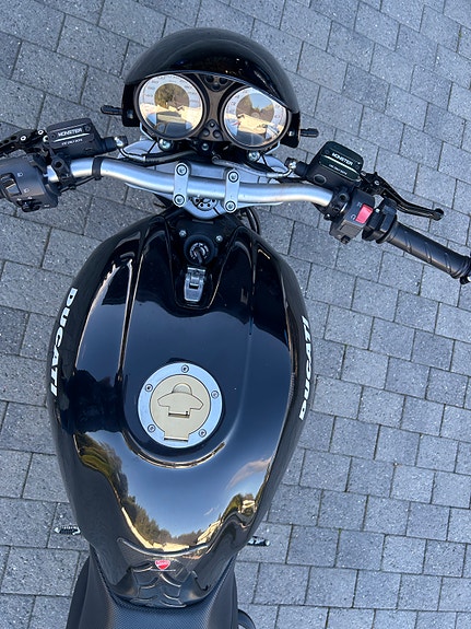 Ducati Monster S2R 8 of 9