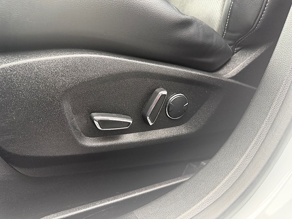 Ford S-MAX 10 of 30