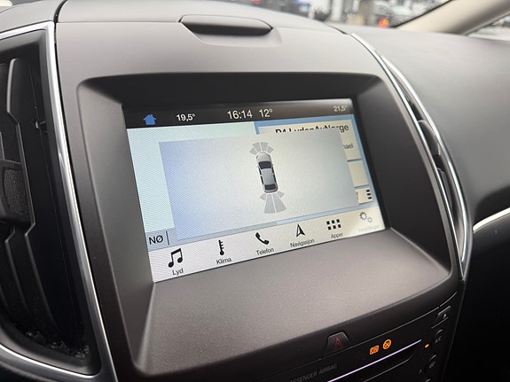 Ford S-MAX 27 of 30