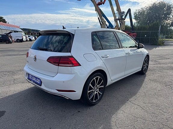 Volkswagen e-Golf VII 6 of 30