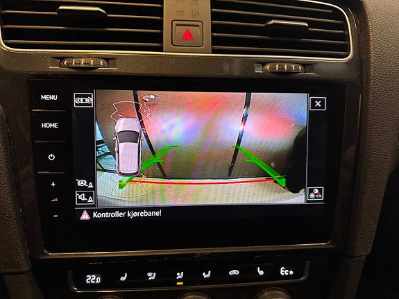 Volkswagen e-Golf VII 24 of 30