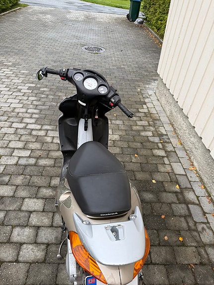 Honda X8R 50 4 of 6